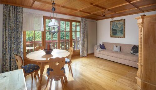 Apartment with Mountain View D