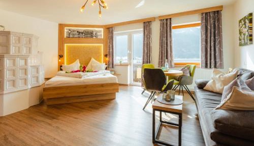 Apartment (2 Adults) with Lake View