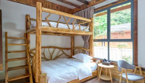 Deluxe Bunk Bed
