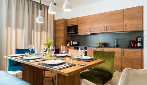 Four-Bedroom Apartment with Balcony