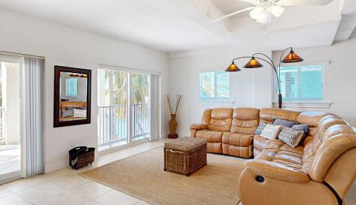 Four bedroom holiday home 