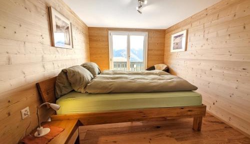 Apartment 3 Bedrooms with Mountain View
