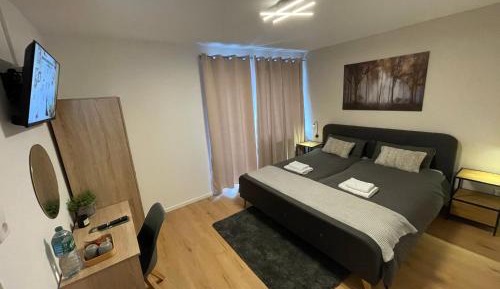 Deluxe Double Room with Shower