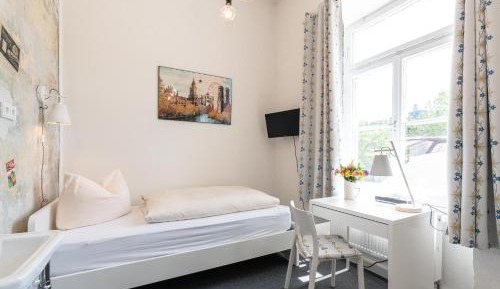 Single Room with Shared Shower and Toilet