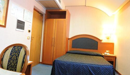 Single Room with Lake View