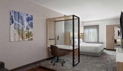 King Suite with Trundle Bed