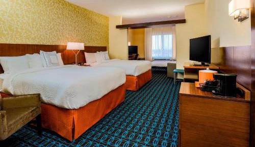 Suite, 2 Queen, Sofa bed