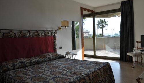 Suite with Sea Side View