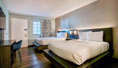 Quadruple Room - Disability Access - Roll in Shower
