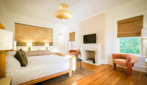 King Room with Balcony