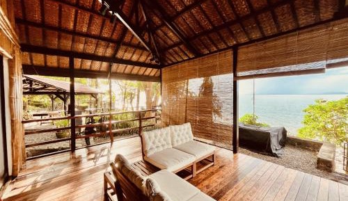 Villa - Beach Front