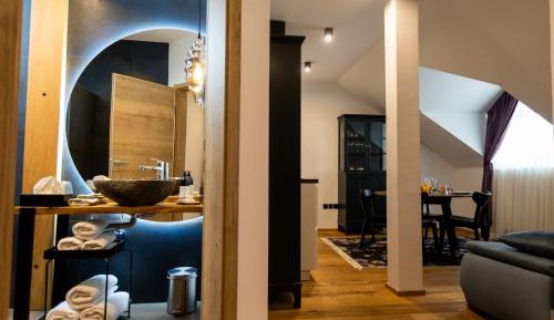 Family Apartment (2 Adults + 2 Children)