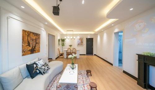 Three-Bedroom Apartment - High Floor