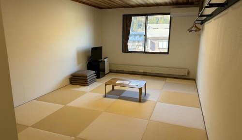 Japanese-Style Room