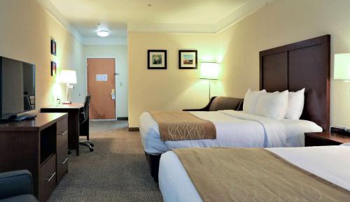 Queen Suite with Two Queen Beds - Non-Smoking