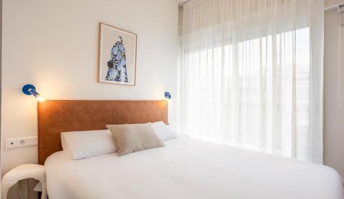 Two- Bedroom Apartment with Balcony