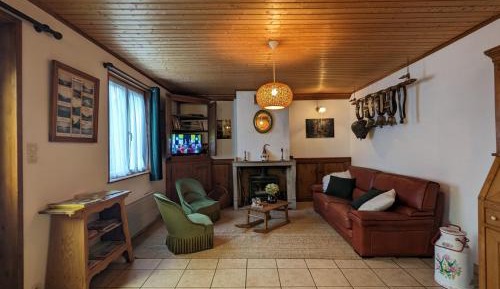 Holiday Home (4 Adults)