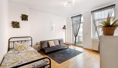 Superior One-Bedroom Apartment with Balcony
