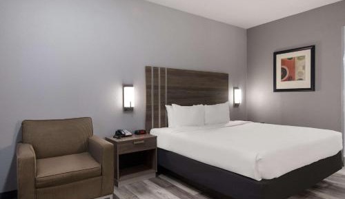 Superior King Room with Sofa Bed - Smoking