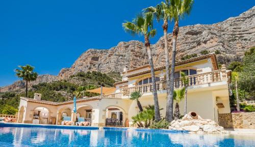 Deluxe Villa