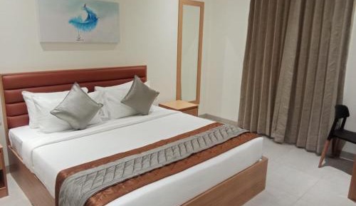 Deluxe Double Room (2 Adults + 1 Child)