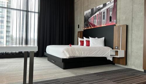 Superior King Suite