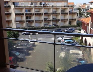 Studio Courtyard Side