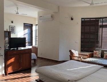 Villa with Garden View