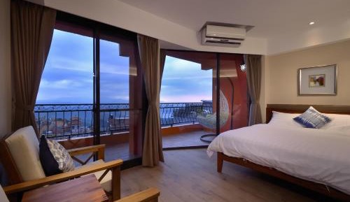 Deluxe Quadruple Room with Balcony and Sea View