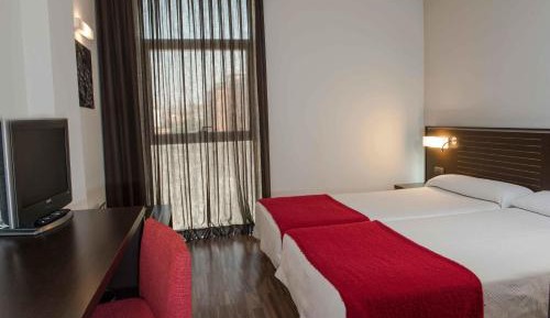 Double Room (2 Adults)