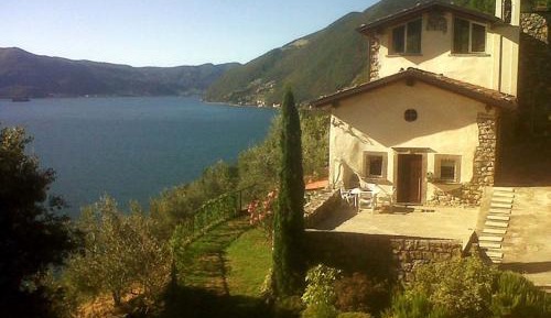 Apartment with Lake View