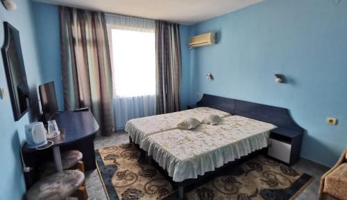 Twin Room with Extra Bed