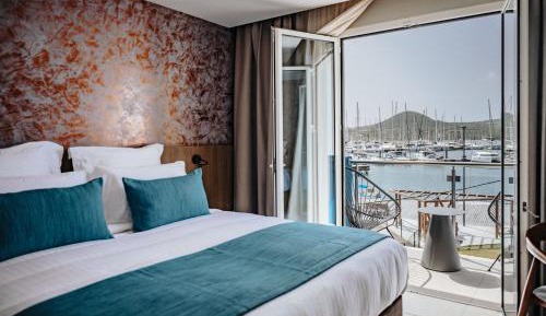 Premium Room with Marina View & Balcony
