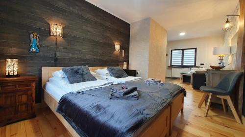 Seven-Bedroom House