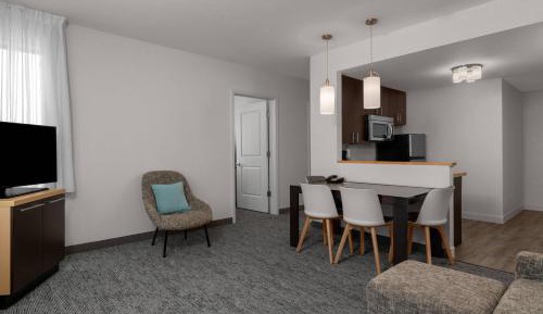 2 Bedroom Suite