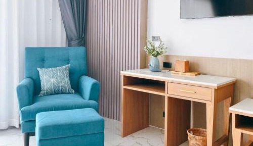 Family Room with Garden View