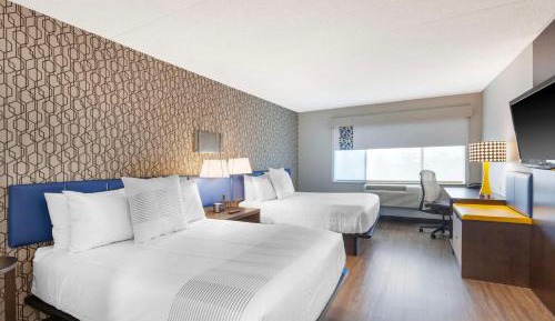 Queen Suite with Two Queen Beds