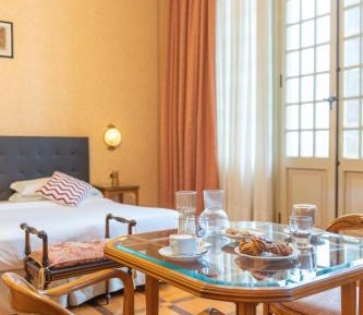 Junior Suite with Balcony