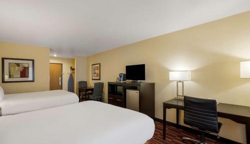 Queen Room with Two Queen Beds - Disability Access/Non-Smoking
