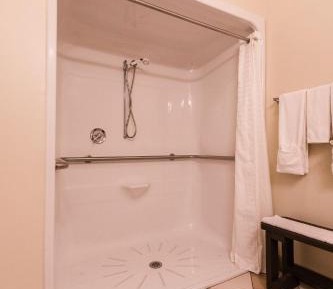 King Room - Disability Access/Non-Smoking