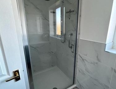 Quadruple Room with Private Bathroom