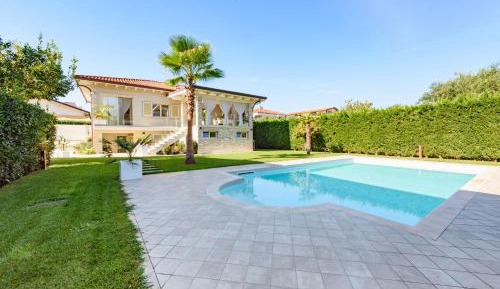 Deluxe Villa