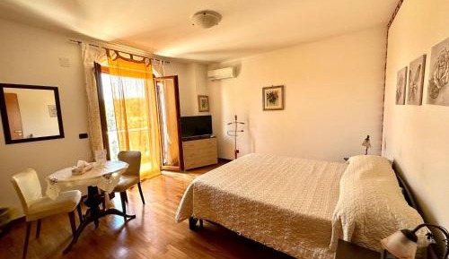 Large Double Room