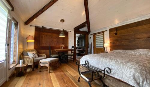 Queen Room with Balcony