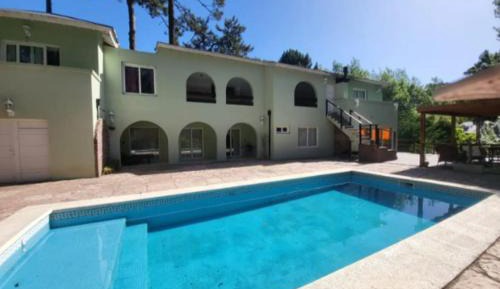 Seven-Bedroom House