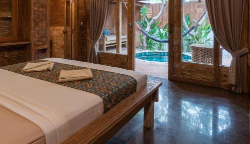 Villa with Private Round Pool