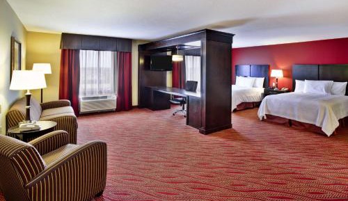 Queen Studio Suite with Two Queen Beds - Non-Smoking