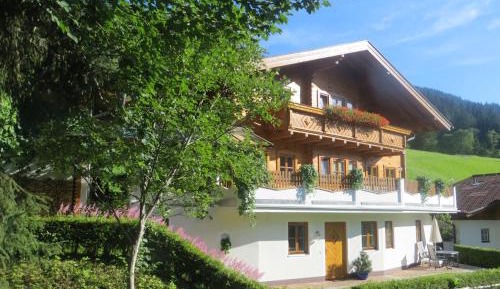 One-Bedroom Apartment with Terrace