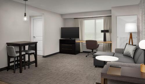 One-Bedroom King Suite with Sofa Bed 