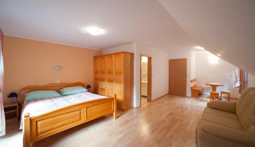Deluxe Double Room with Extra Bed